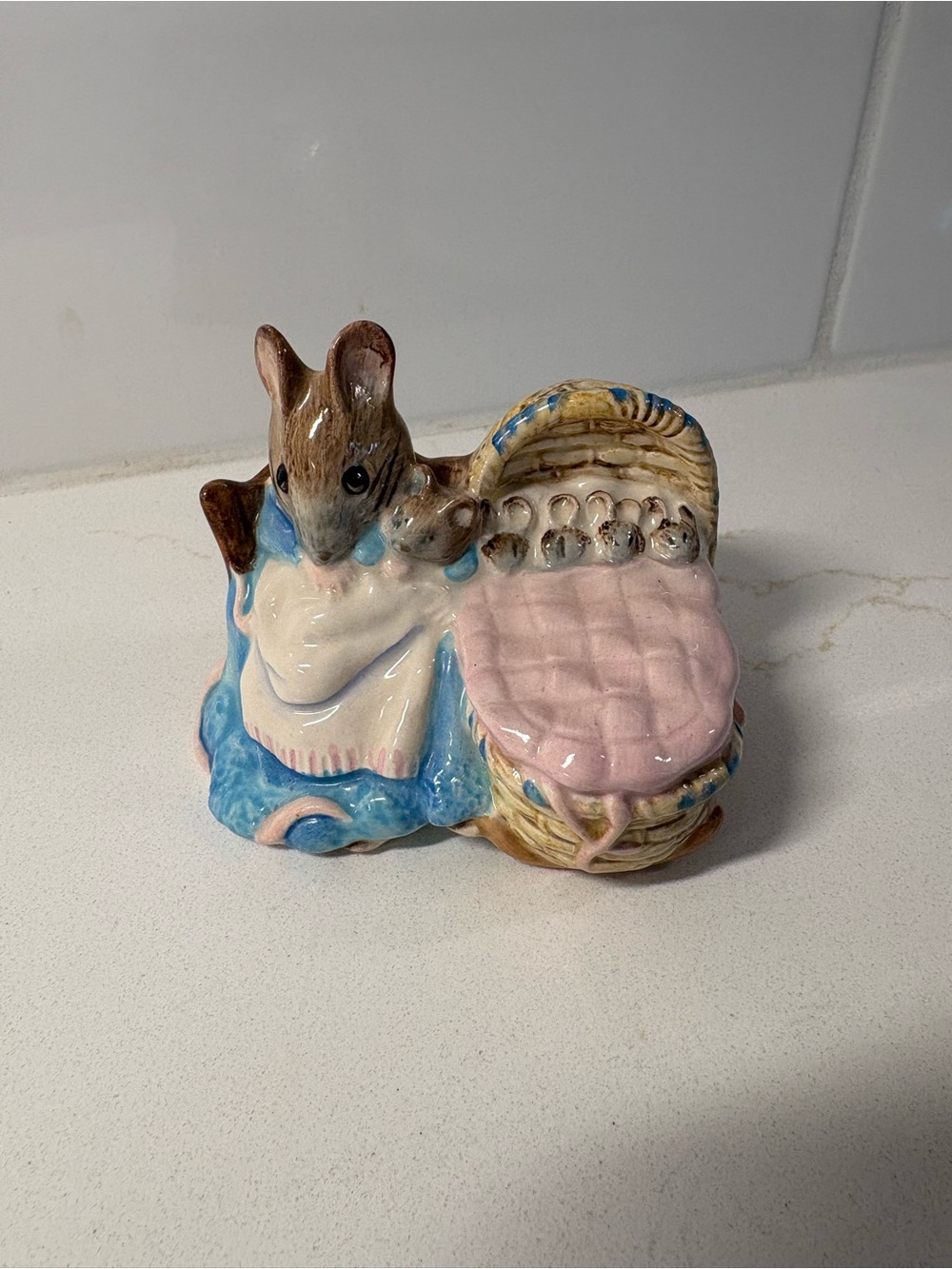 Beatrix Potter figurine "Hunca Munca"  F. Warne & Co Beswick England 1951